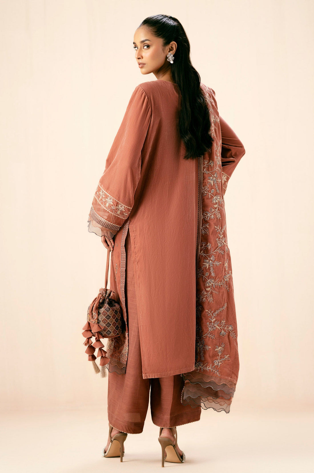 Zeen | Winter Collection | Velvet 29 by Zeen - Designer Dress - Type: Ladies Clothes - Available at Sana Yasir - 100% Original